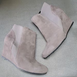 Clark's Rosepoint Bell